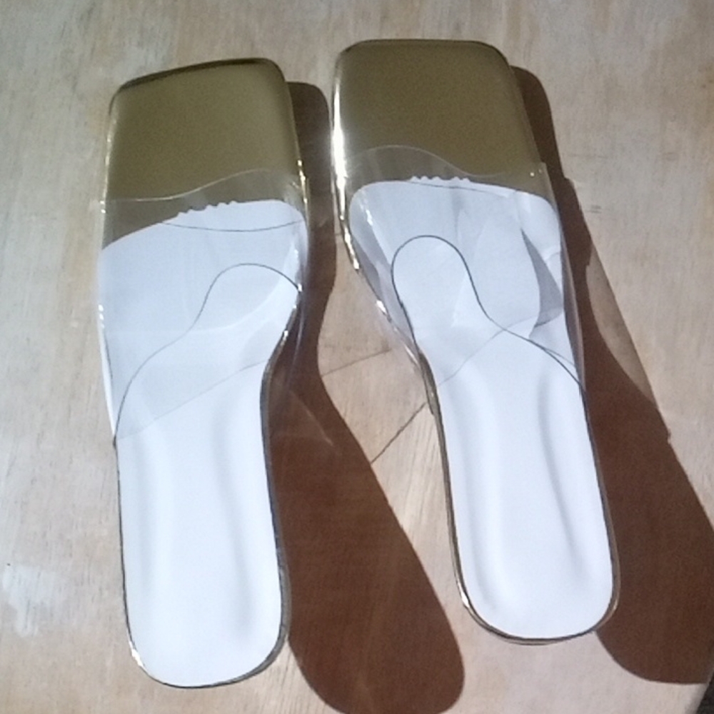 Elegant Gold and White Women's Shoes